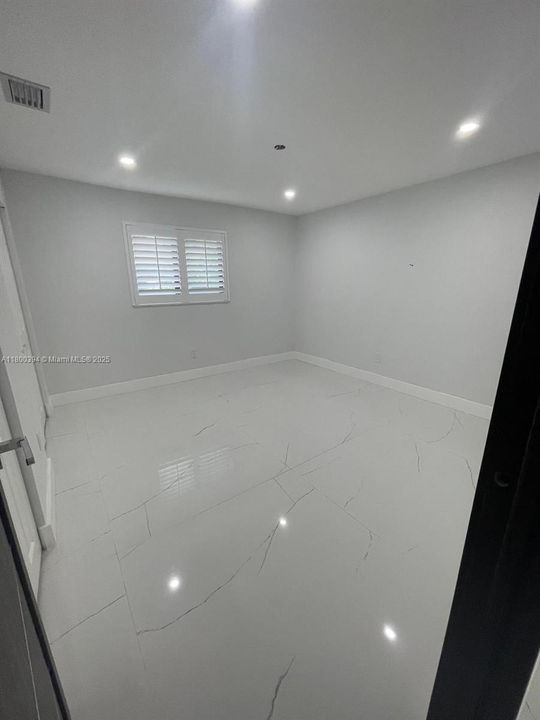 For Sale: $2,300,000 (5 beds, 3 baths, 3462 Square Feet)