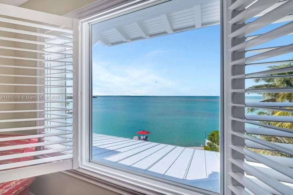 En Venta: $8,950,000 (8 camas, 8 baños, 5392 Pies cuadrados)