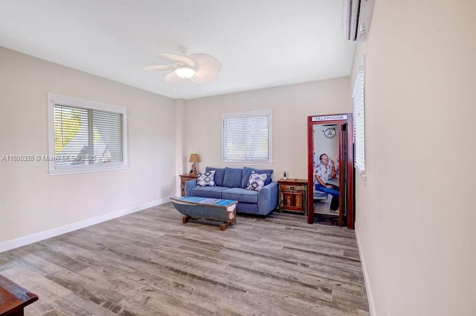 En Venta: $8,950,000 (8 camas, 8 baños, 5392 Pies cuadrados)