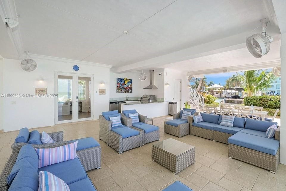 En Venta: $8,950,000 (8 camas, 8 baños, 5392 Pies cuadrados)