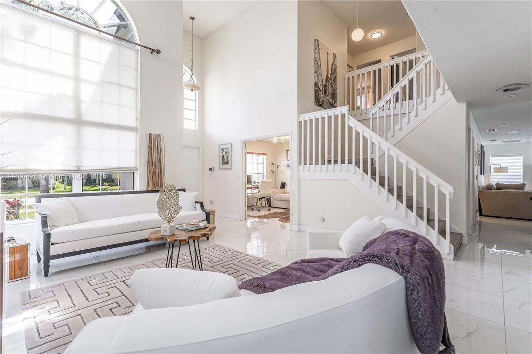 Recently Sold: $805,000 (4 beds, 3 baths, 2436 Square Feet)