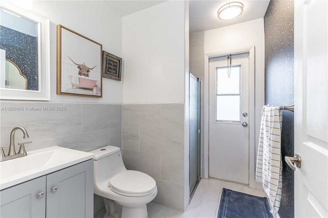 Recently Sold: $805,000 (4 beds, 3 baths, 2436 Square Feet)