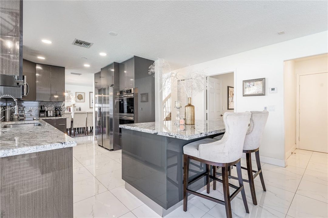 Recently Sold: $805,000 (4 beds, 3 baths, 2436 Square Feet)