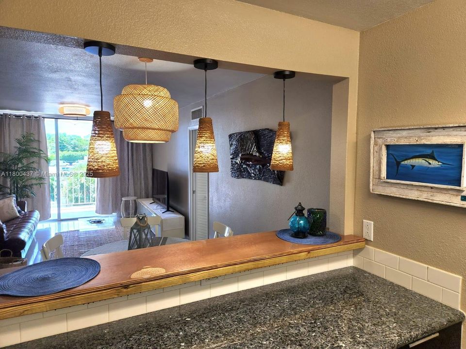 En Venta: $439,000 (2 camas, 1 baños, 794 Pies cuadrados)