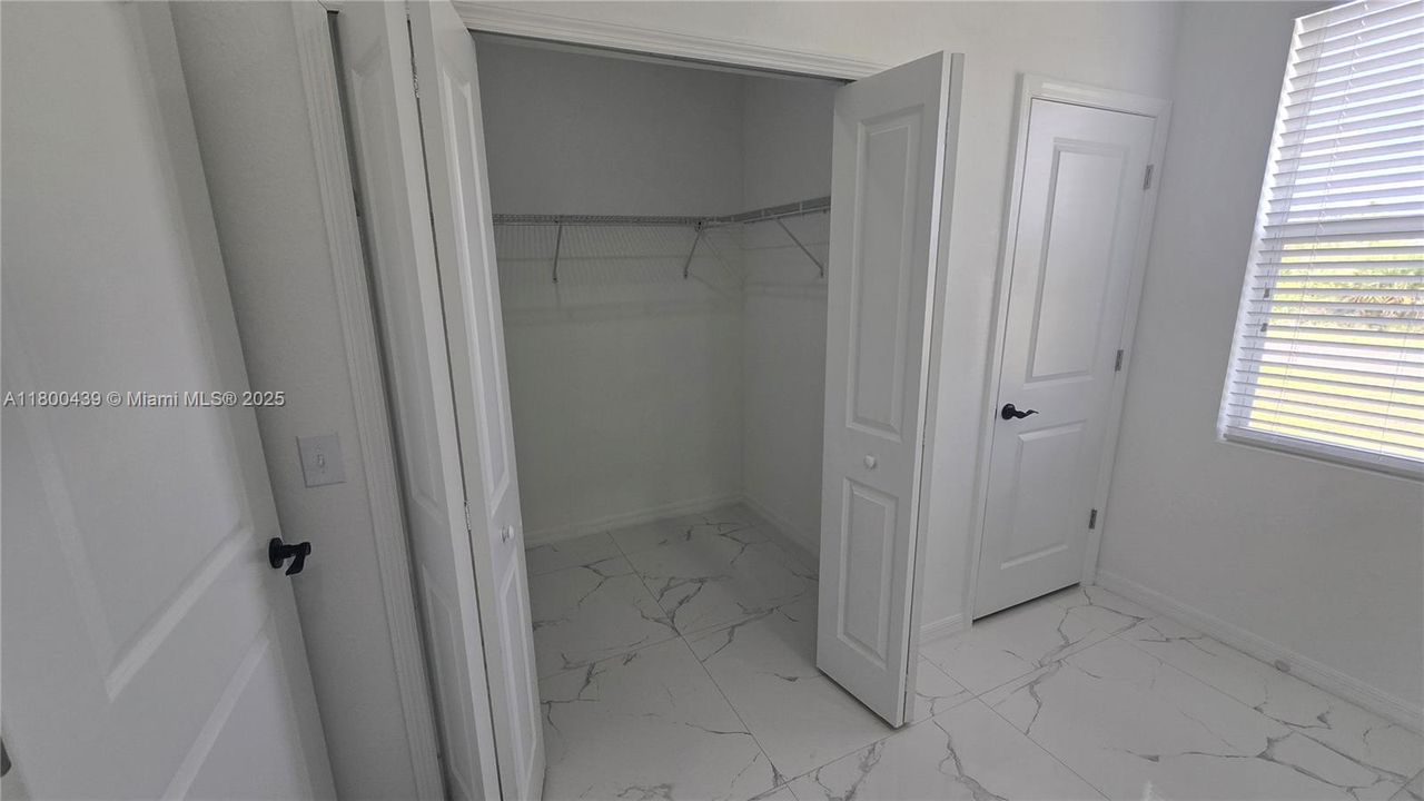 Recientemente alquilado: $2,300 (3 camas, 2 baños, 0 Pies cuadrados)