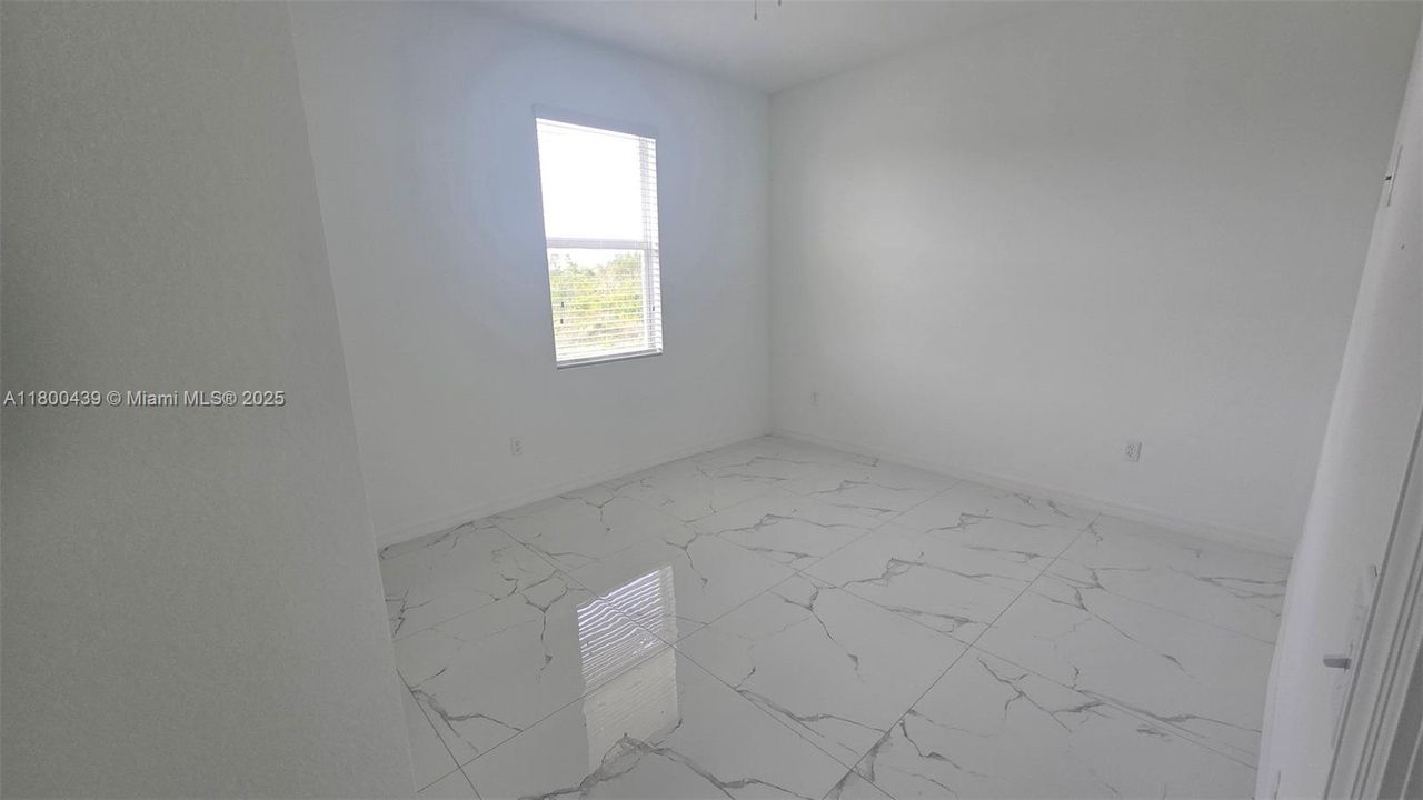 Recientemente alquilado: $2,300 (3 camas, 2 baños, 0 Pies cuadrados)