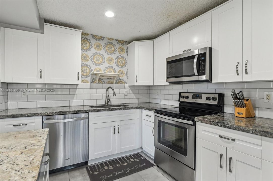 Recently Sold: $355,000 (4 beds, 3 baths, 1470 Square Feet)