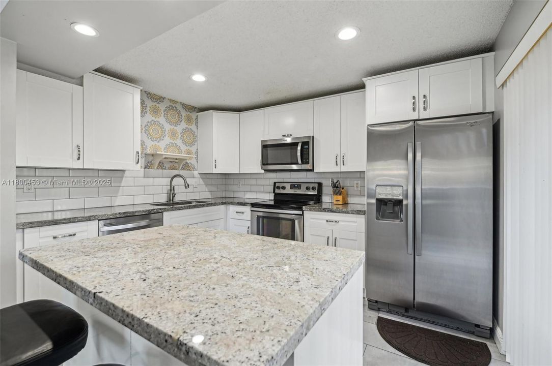 Recently Sold: $355,000 (4 beds, 3 baths, 1470 Square Feet)