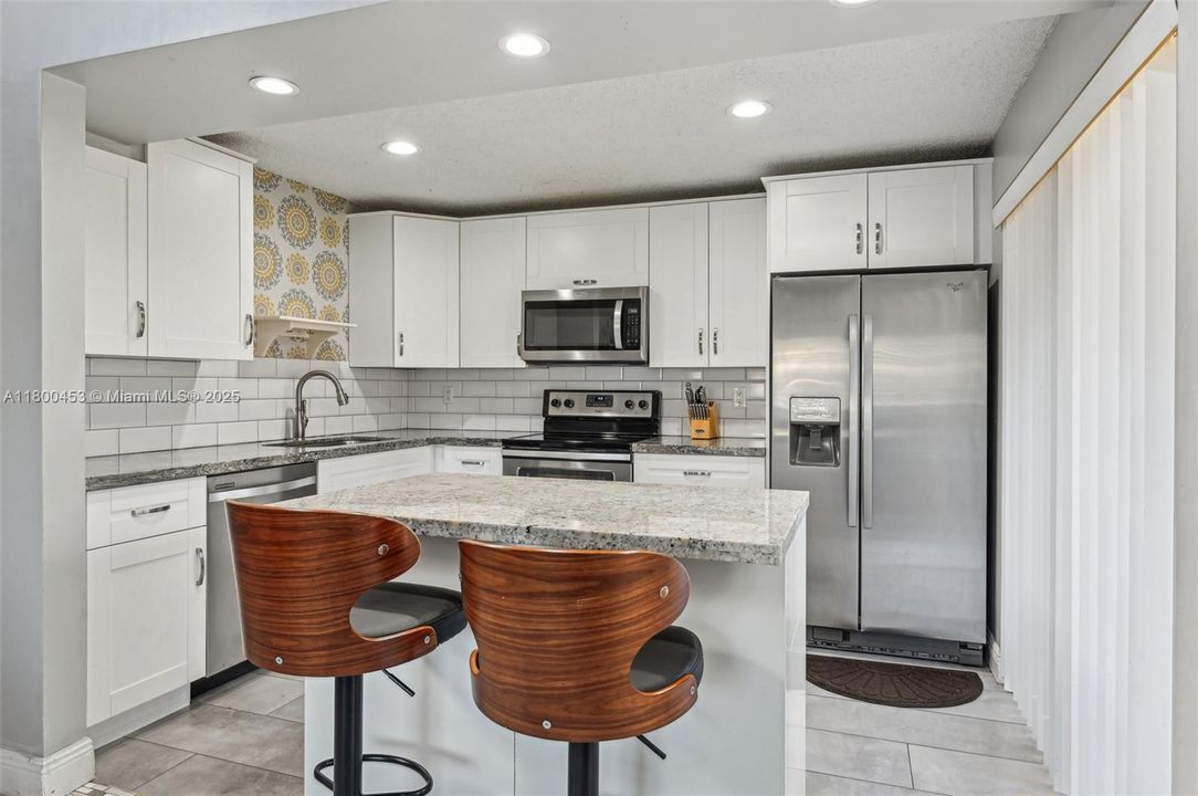 Recently Sold: $355,000 (4 beds, 3 baths, 1470 Square Feet)