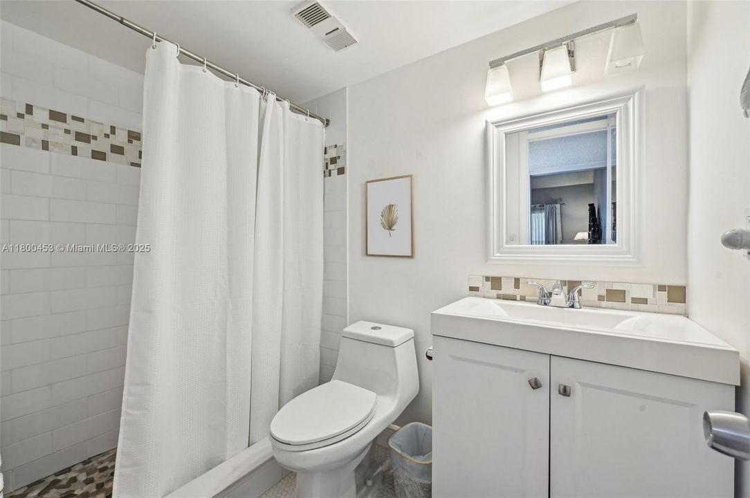 Recently Sold: $355,000 (4 beds, 3 baths, 1470 Square Feet)