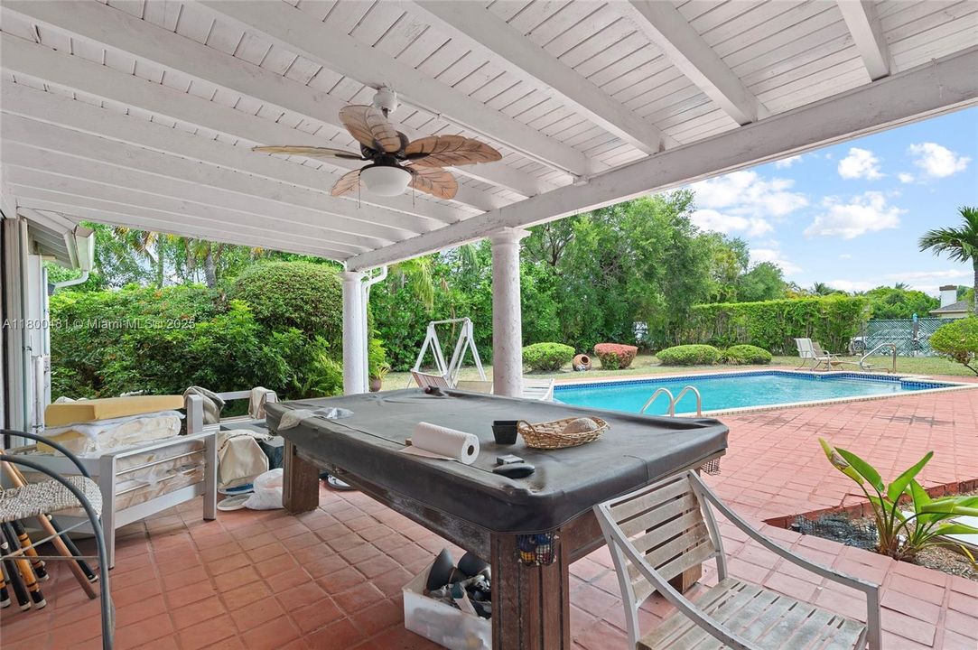 Active With Contract: $1,199,990 (5 beds, 5 baths, 3068 Square Feet)