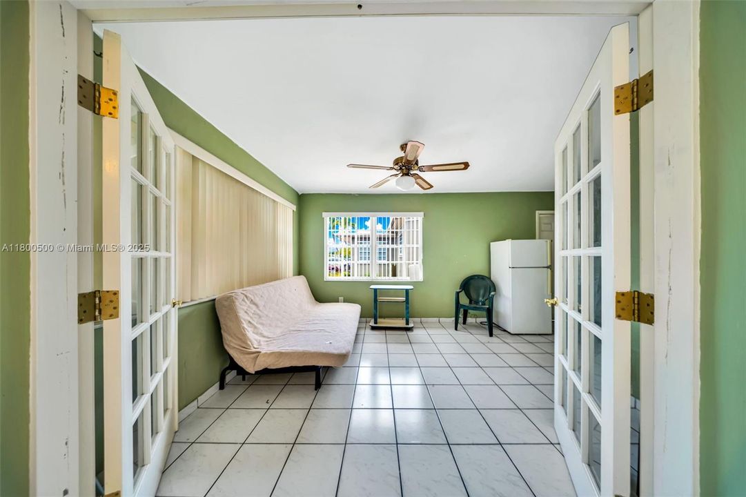 Vendido Recientemente: $579,999 (3 camas, 2 baños, 1546 Pies cuadrados)