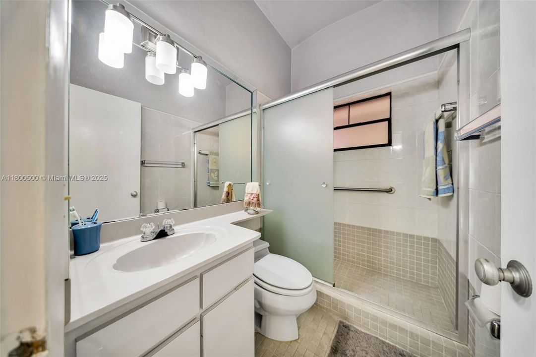 Vendido Recientemente: $579,999 (3 camas, 2 baños, 1546 Pies cuadrados)