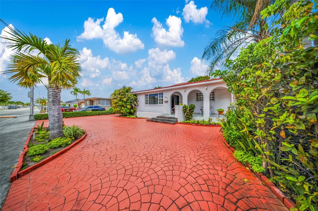 Vendido Recientemente: $579,999 (3 camas, 2 baños, 1546 Pies cuadrados)