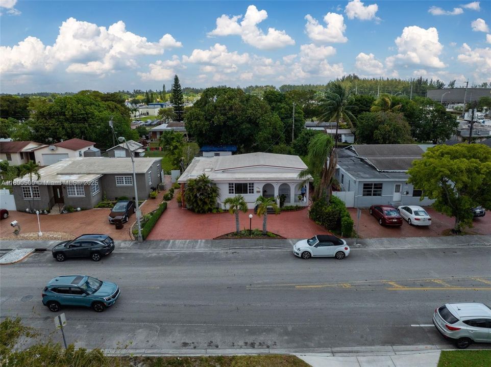 Vendido Recientemente: $579,999 (3 camas, 2 baños, 1546 Pies cuadrados)