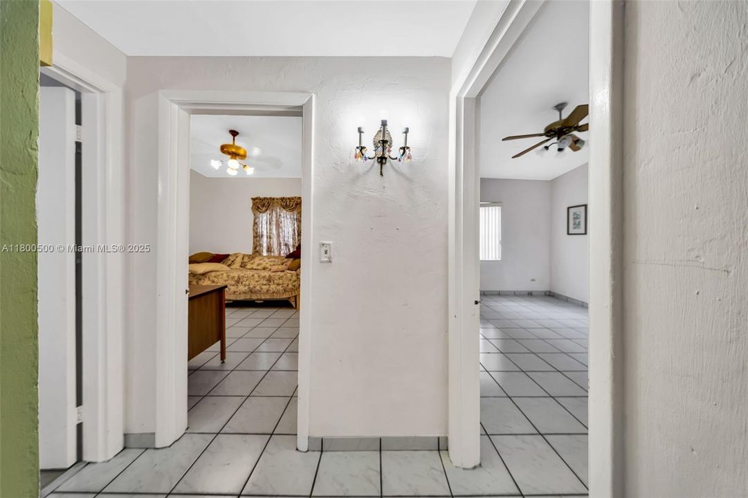 Vendido Recientemente: $579,999 (3 camas, 2 baños, 1546 Pies cuadrados)