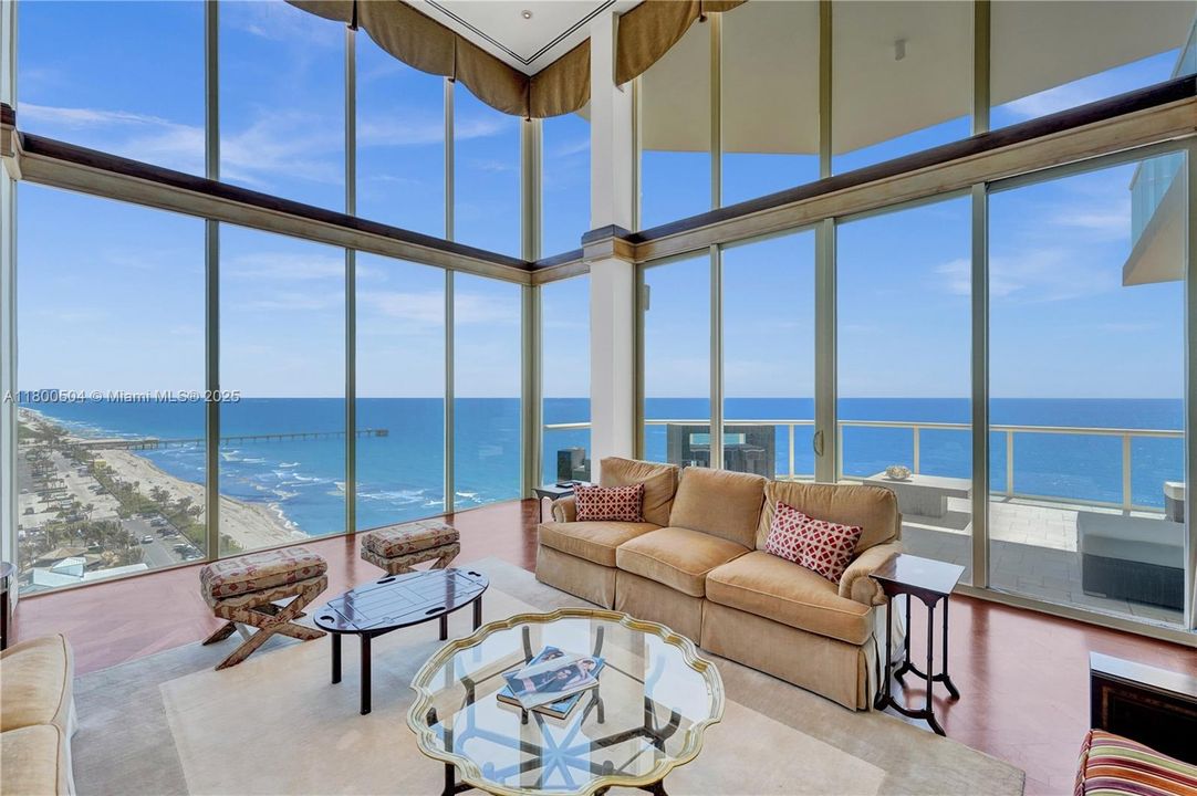 Living Room w/Direct Ocean Views
