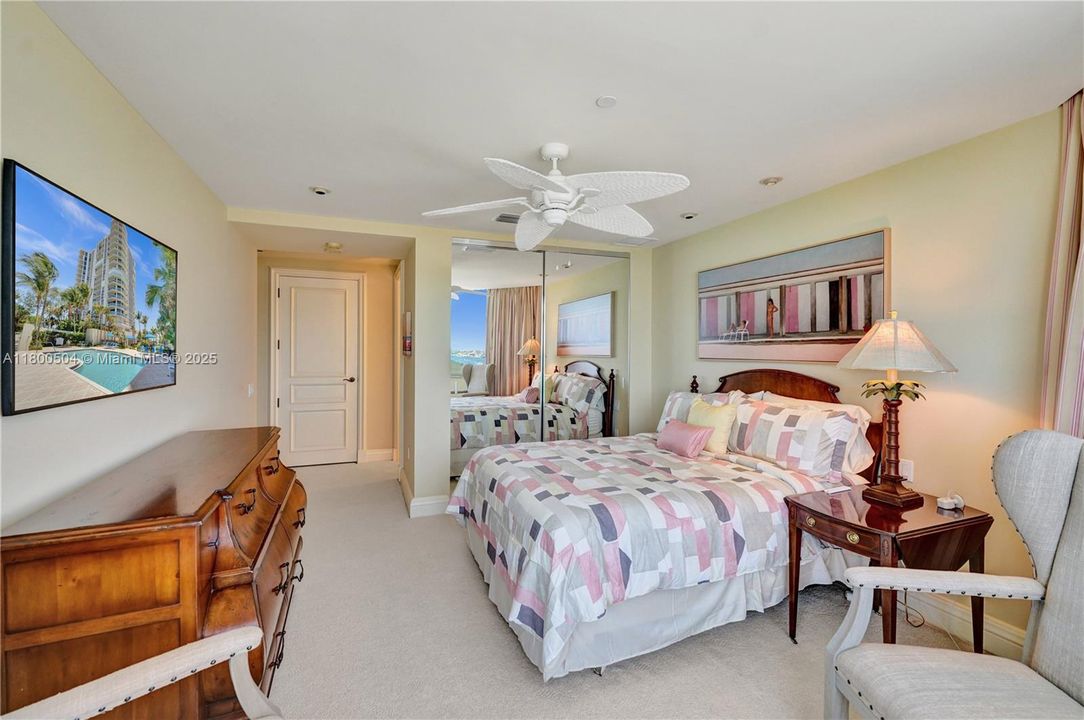 4th Bedroom w/Ensuite Bathroom