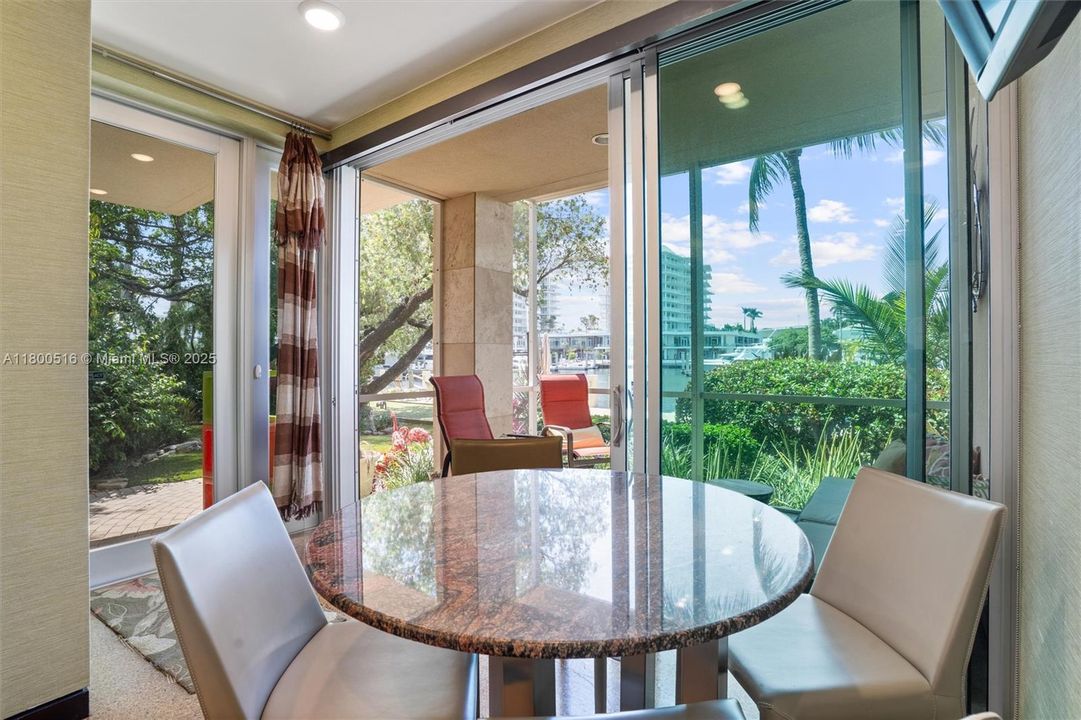 待售: $27,500,000 (7 贝兹, 6 浴室, 6250 平方英尺)