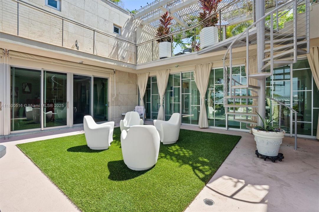 待售: $27,500,000 (7 贝兹, 6 浴室, 6250 平方英尺)