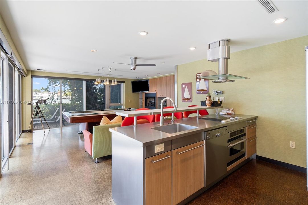 待售: $27,500,000 (7 贝兹, 6 浴室, 6250 平方英尺)