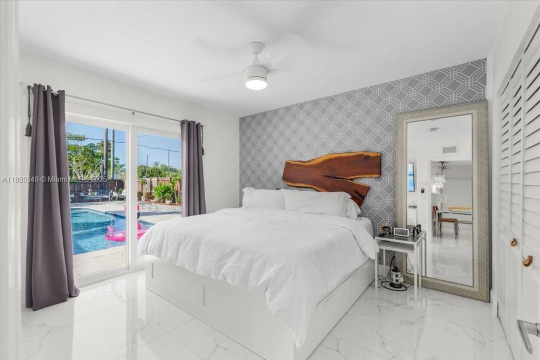 Vendido Recientemente: $650,000 (4 camas, 2 baños, 1567 Pies cuadrados)