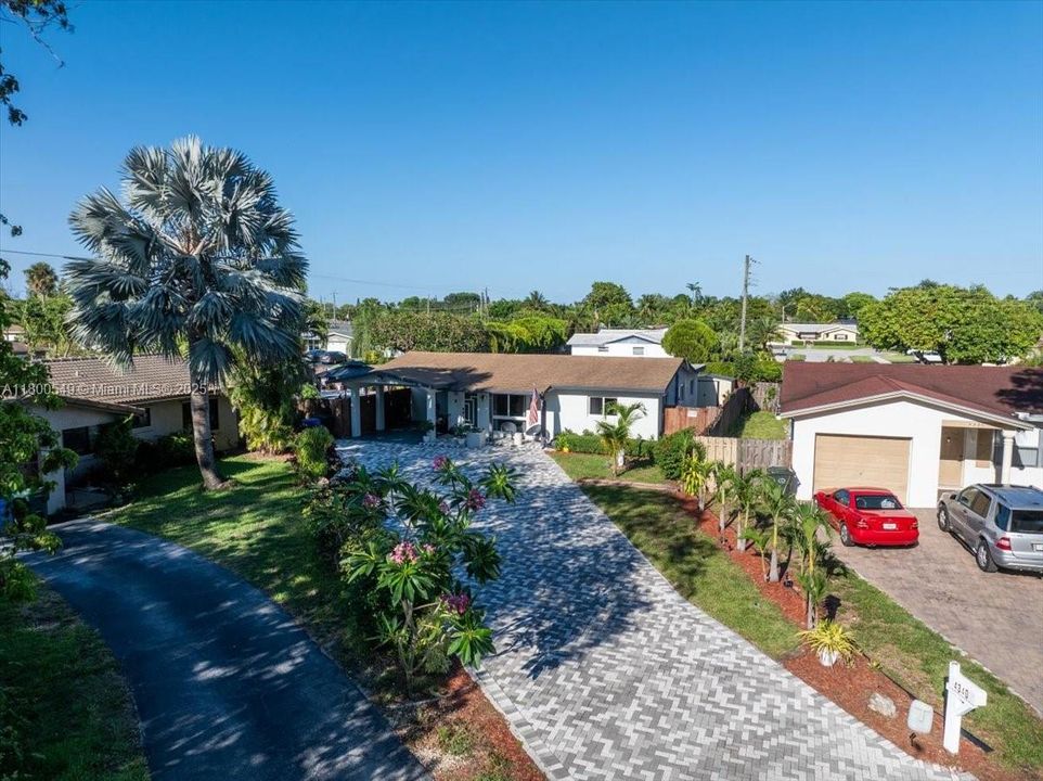 Vendido Recientemente: $650,000 (4 camas, 2 baños, 1567 Pies cuadrados)