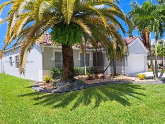 Recently Rented: $6,000 (4 beds, 2 baths, 1968 Square Feet)