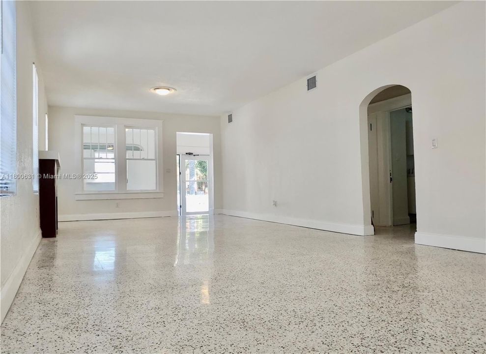 For Sale: $830,000 (3 beds, 1 baths, 2143 Square Feet)