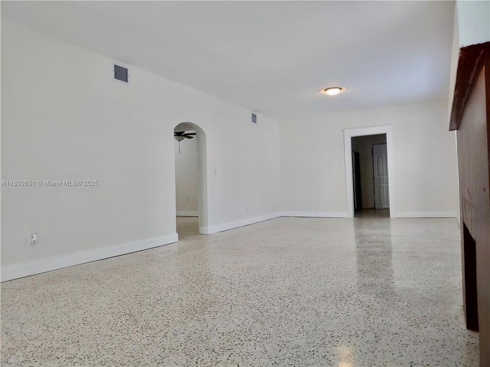 For Sale: $830,000 (3 beds, 1 baths, 2143 Square Feet)