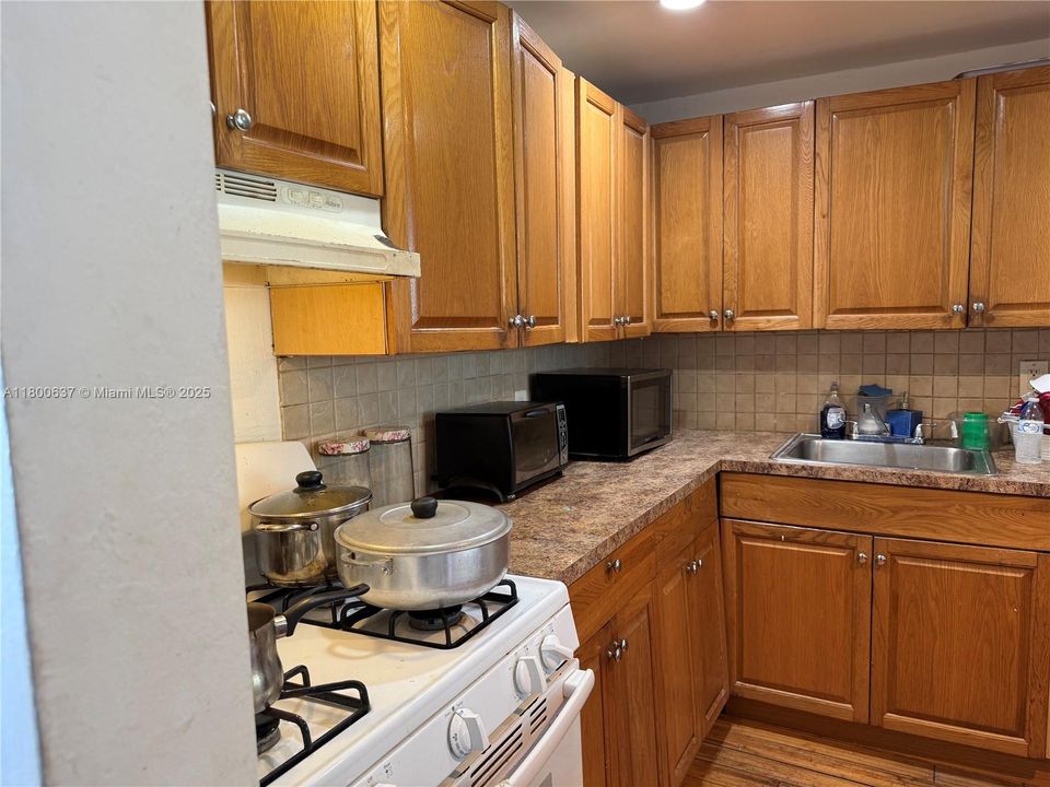 Vendido Recientemente: $175,000 (1 camas, 1 baños, 795 Pies cuadrados)