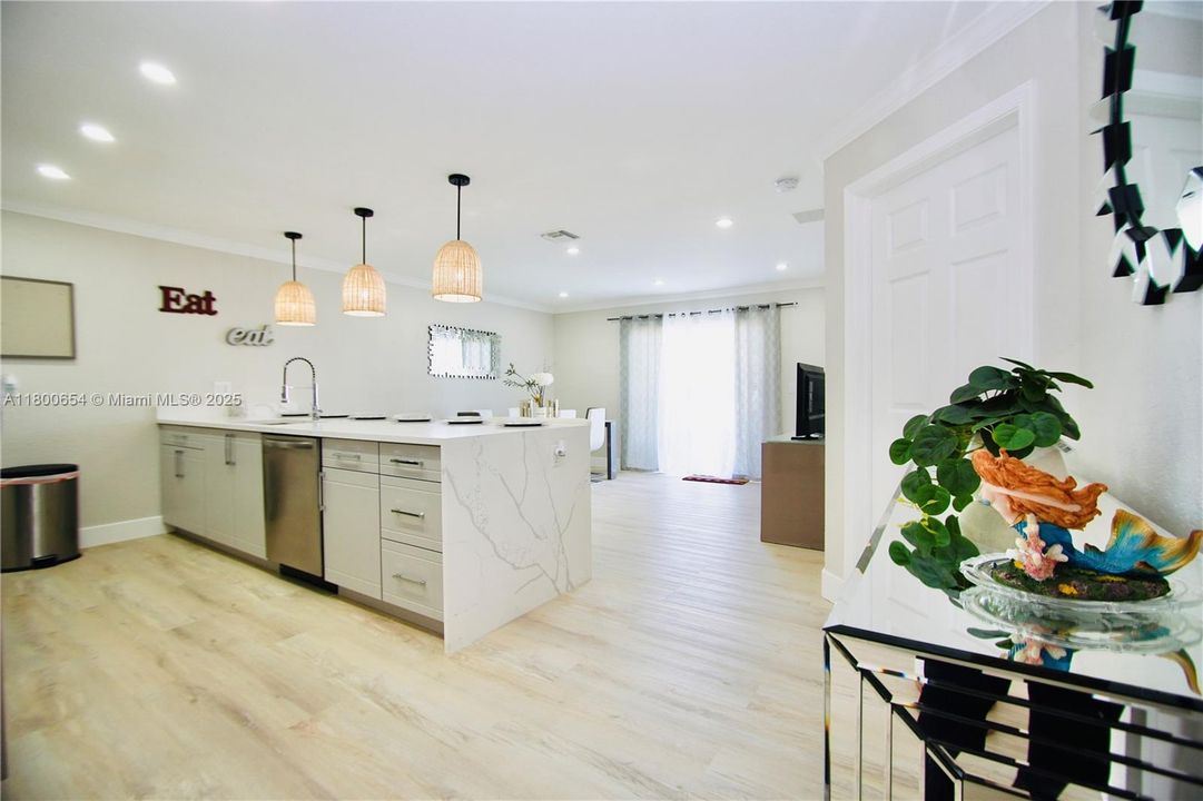 For Rent: $4,500 (3 beds, 2 baths, 1507 Square Feet)