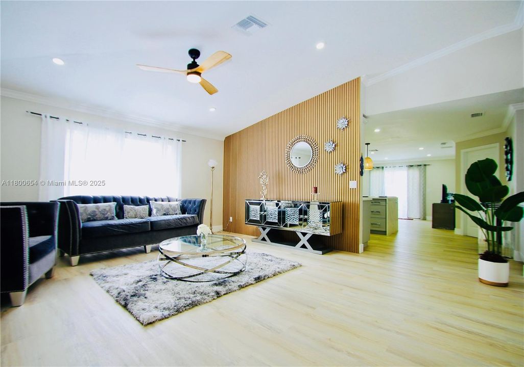 For Rent: $4,500 (3 beds, 2 baths, 1507 Square Feet)
