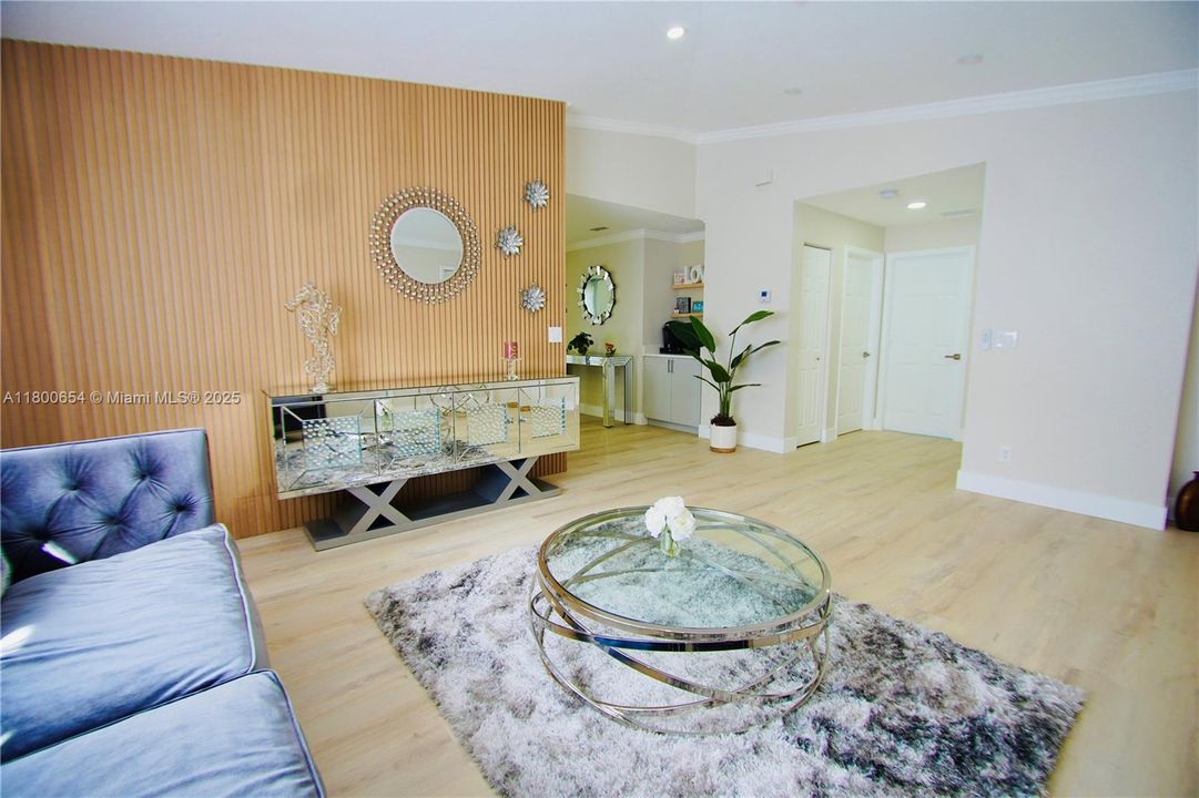 For Rent: $4,500 (3 beds, 2 baths, 1507 Square Feet)