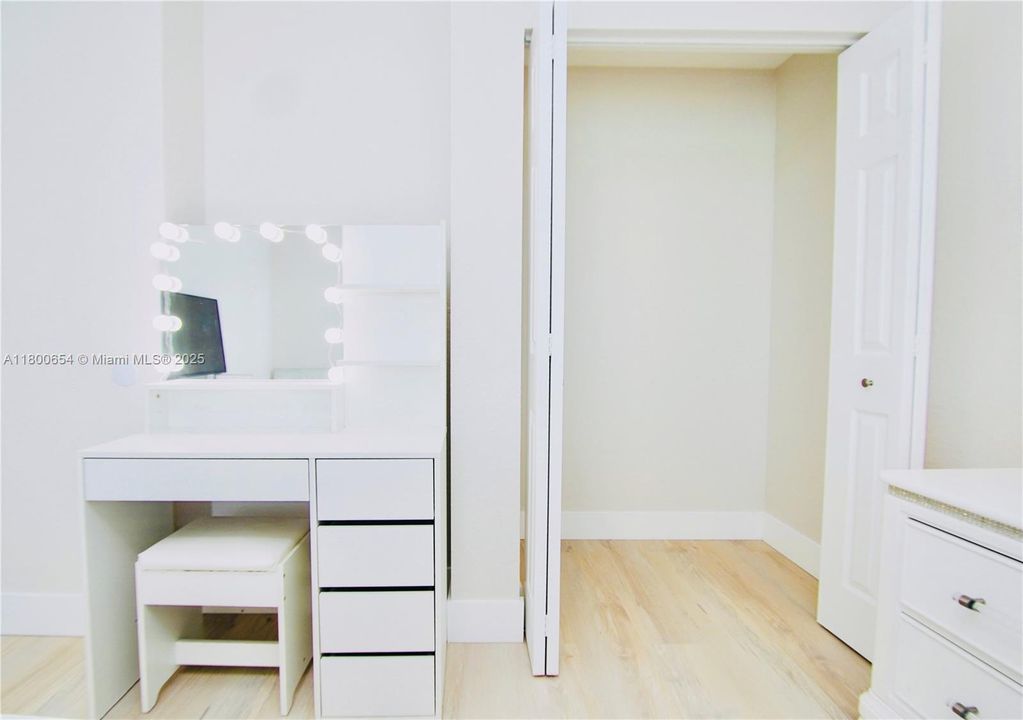 For Rent: $4,500 (3 beds, 2 baths, 1507 Square Feet)
