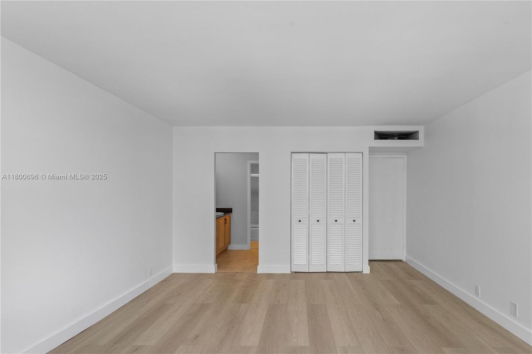 На продажу: $649,990 (1 спален, 1 ванн, 929 Квадратных фут)