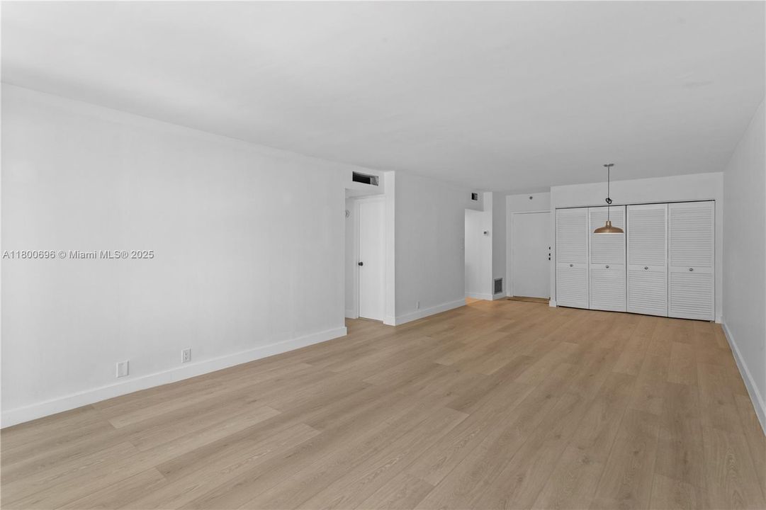 На продажу: $649,990 (1 спален, 1 ванн, 929 Квадратных фут)