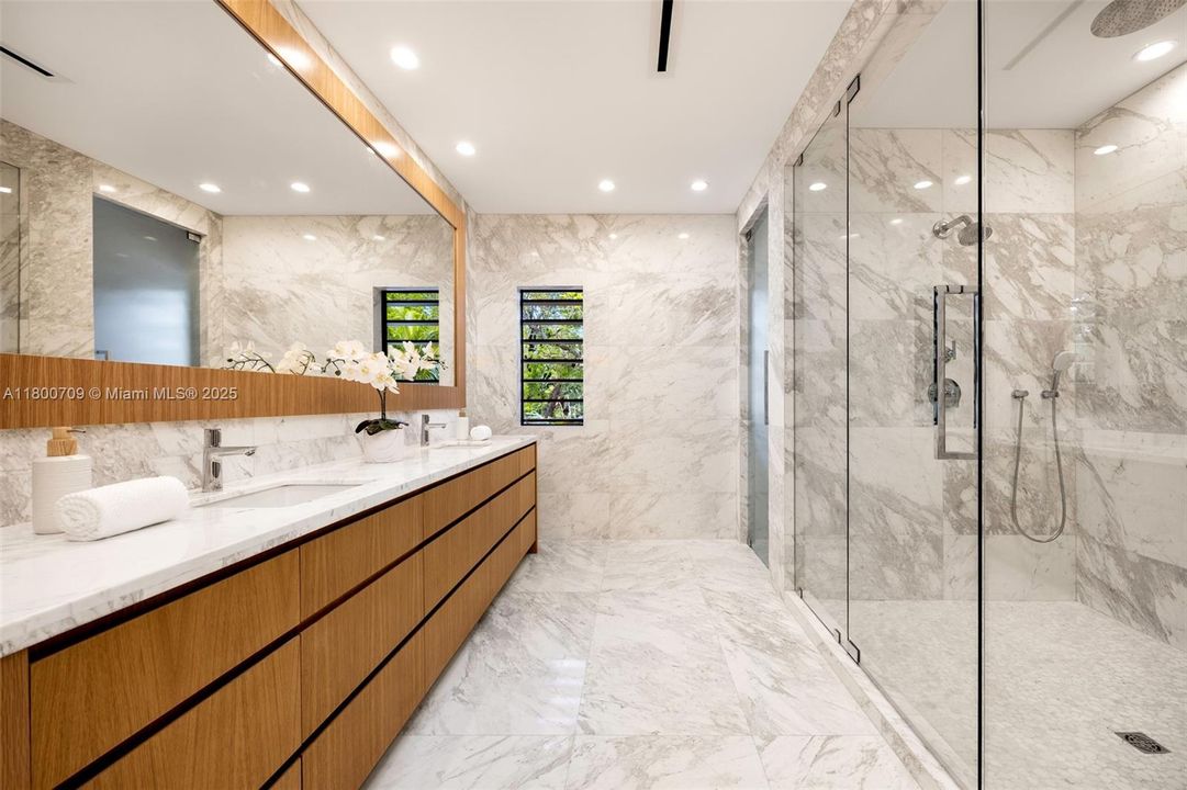 For Sale: $6,300,000 (5 beds, 5 baths, 0 Square Feet)