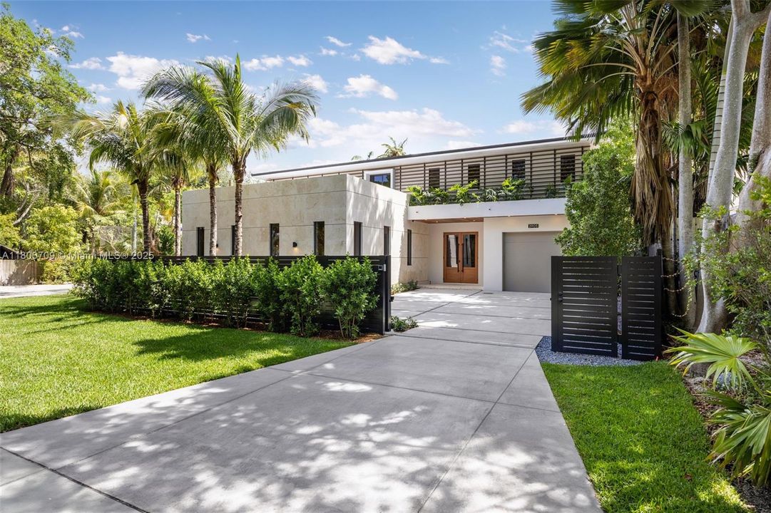 For Sale: $6,300,000 (5 beds, 5 baths, 0 Square Feet)