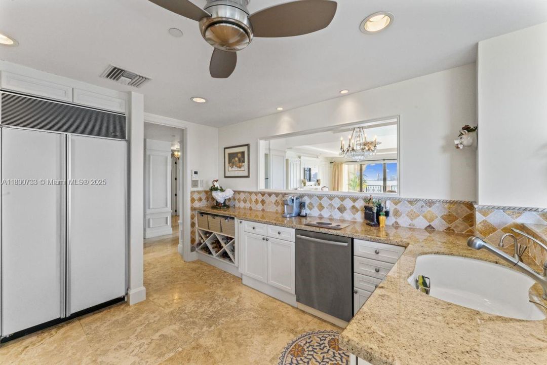 For Sale: $5,890,000 (3 beds, 3 baths, 2740 Square Feet)