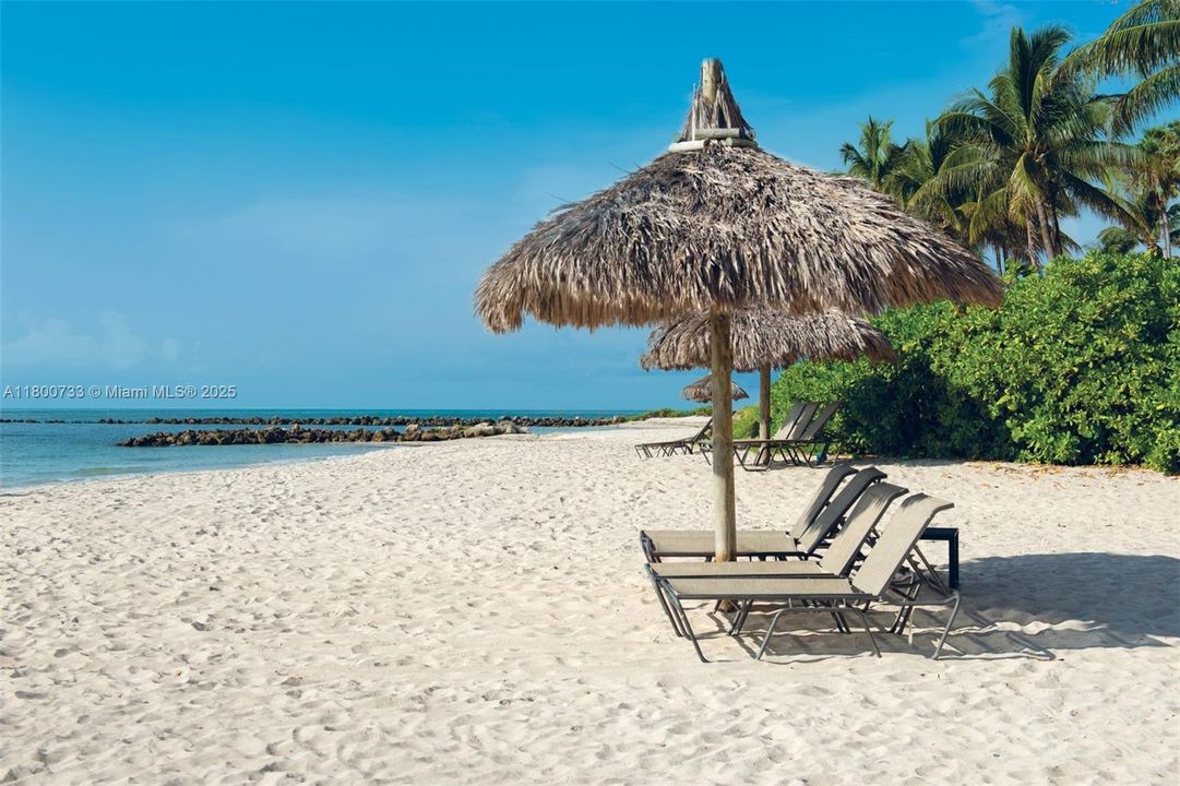 For Sale: $5,890,000 (3 beds, 3 baths, 2740 Square Feet)