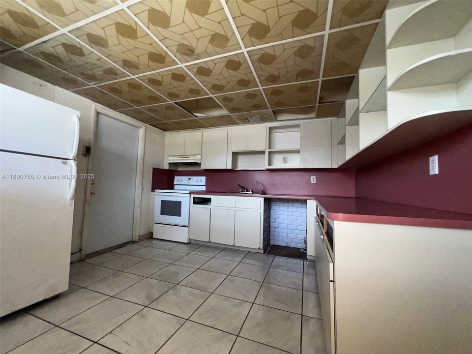 Recently Sold: $309,100 (3 beds, 1 baths, 1600 Square Feet)