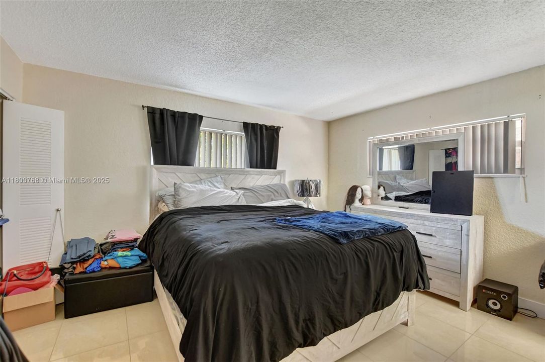 待售: $224,900 (2 贝兹, 2 浴室, 1030 平方英尺)