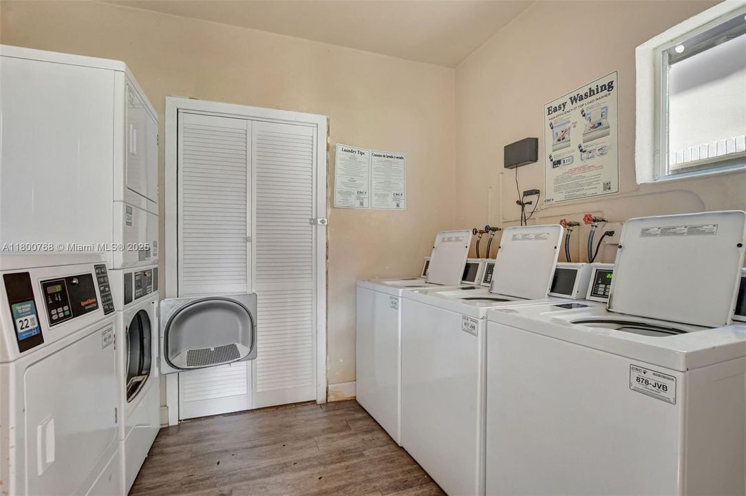 待售: $224,900 (2 贝兹, 2 浴室, 1030 平方英尺)