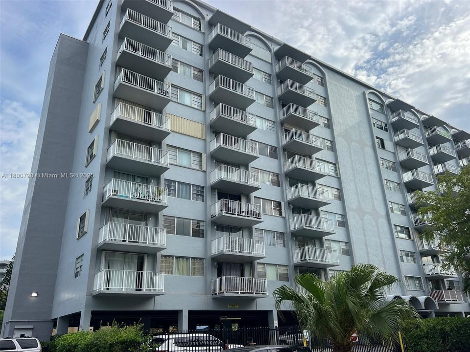 Activo con contrato: $109,900 (1 camas, 1 baños, 875 Pies cuadrados)