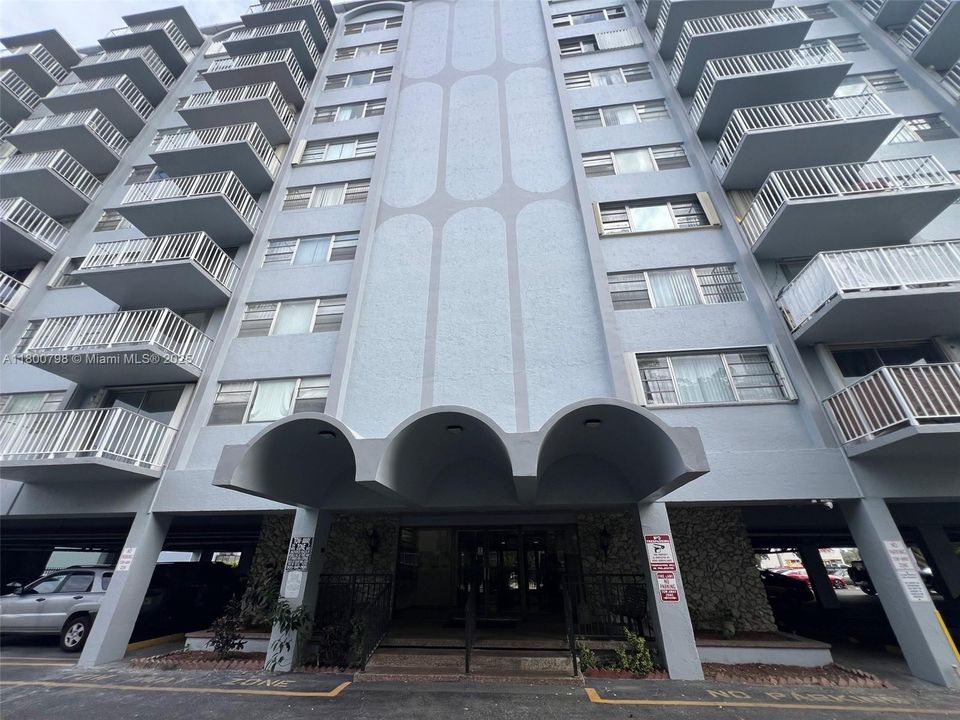 Activo con contrato: $109,900 (1 camas, 1 baños, 875 Pies cuadrados)