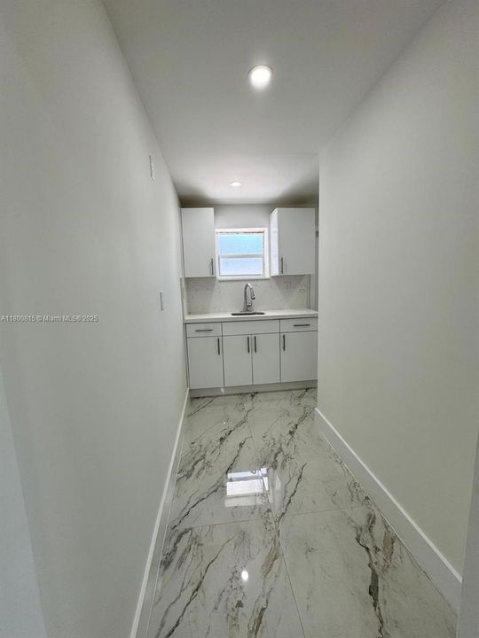 最近租的: $1,200 (1 贝兹, 1 浴室, 0 平方英尺)