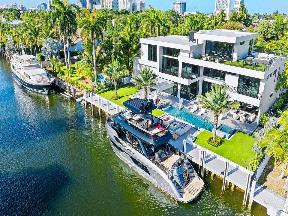 120 Feet of Protected Dockage