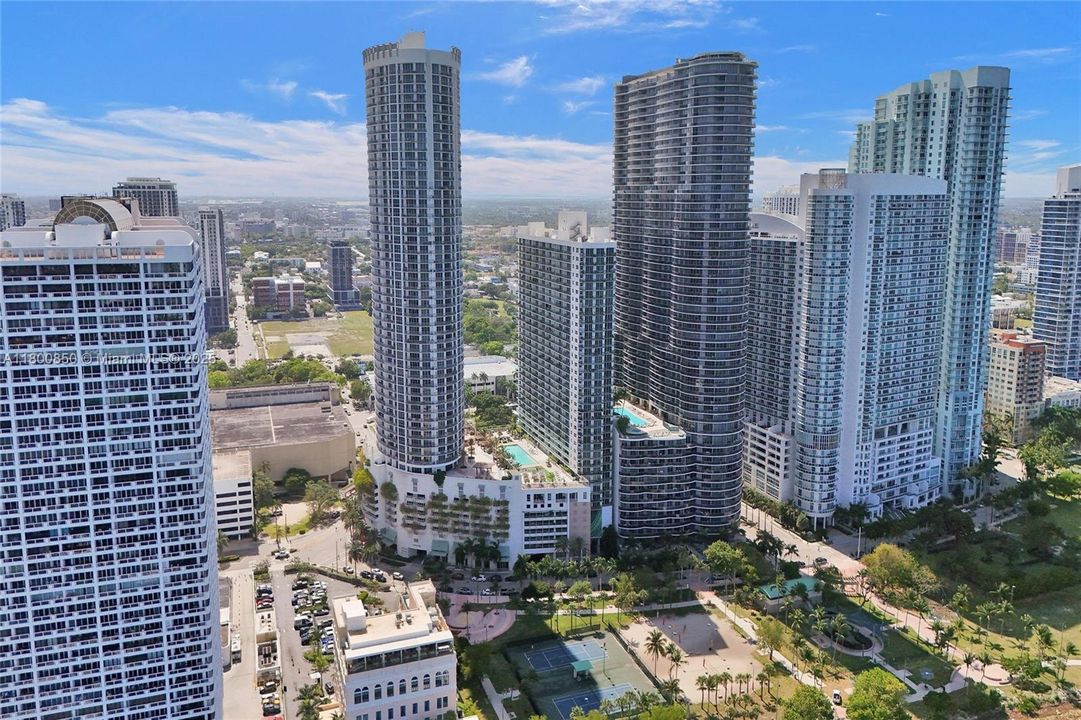 На продажу: $315,000 (0 спален, 1 ванн, 508 Квадратных фут)