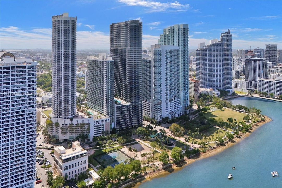 На продажу: $315,000 (0 спален, 1 ванн, 508 Квадратных фут)